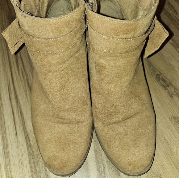 Torrid faux suede booties with side bow - Picture 6 of 9